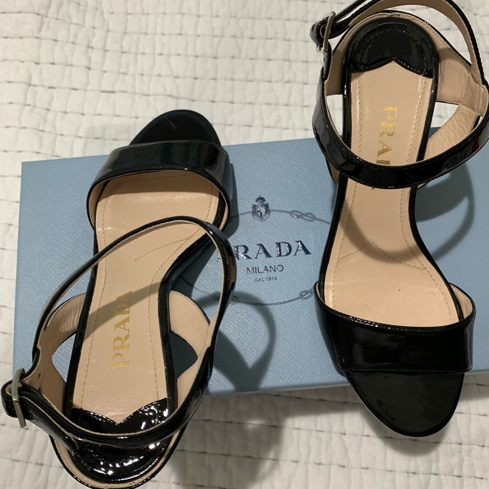AUTHENTIC PRADA PATENT WEDGE OPEN TOES SHOE